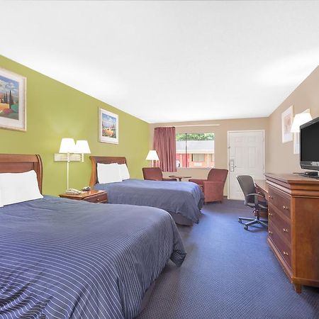 Hotel Express Anniston/Oxford エクステリア 写真