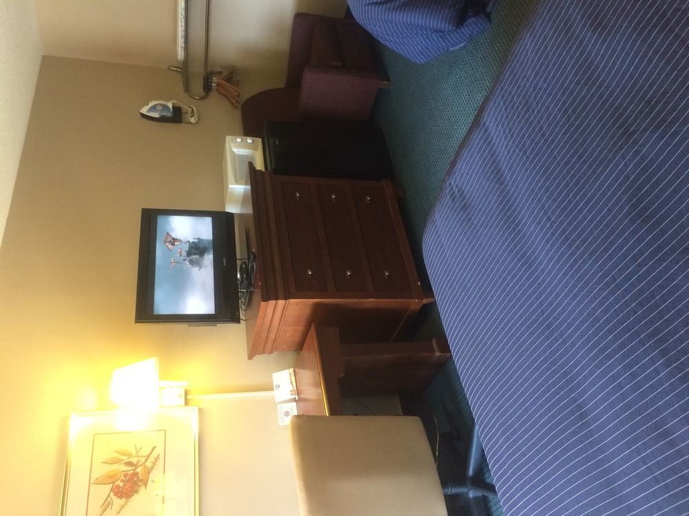 Hotel Express Anniston/Oxford エクステリア 写真