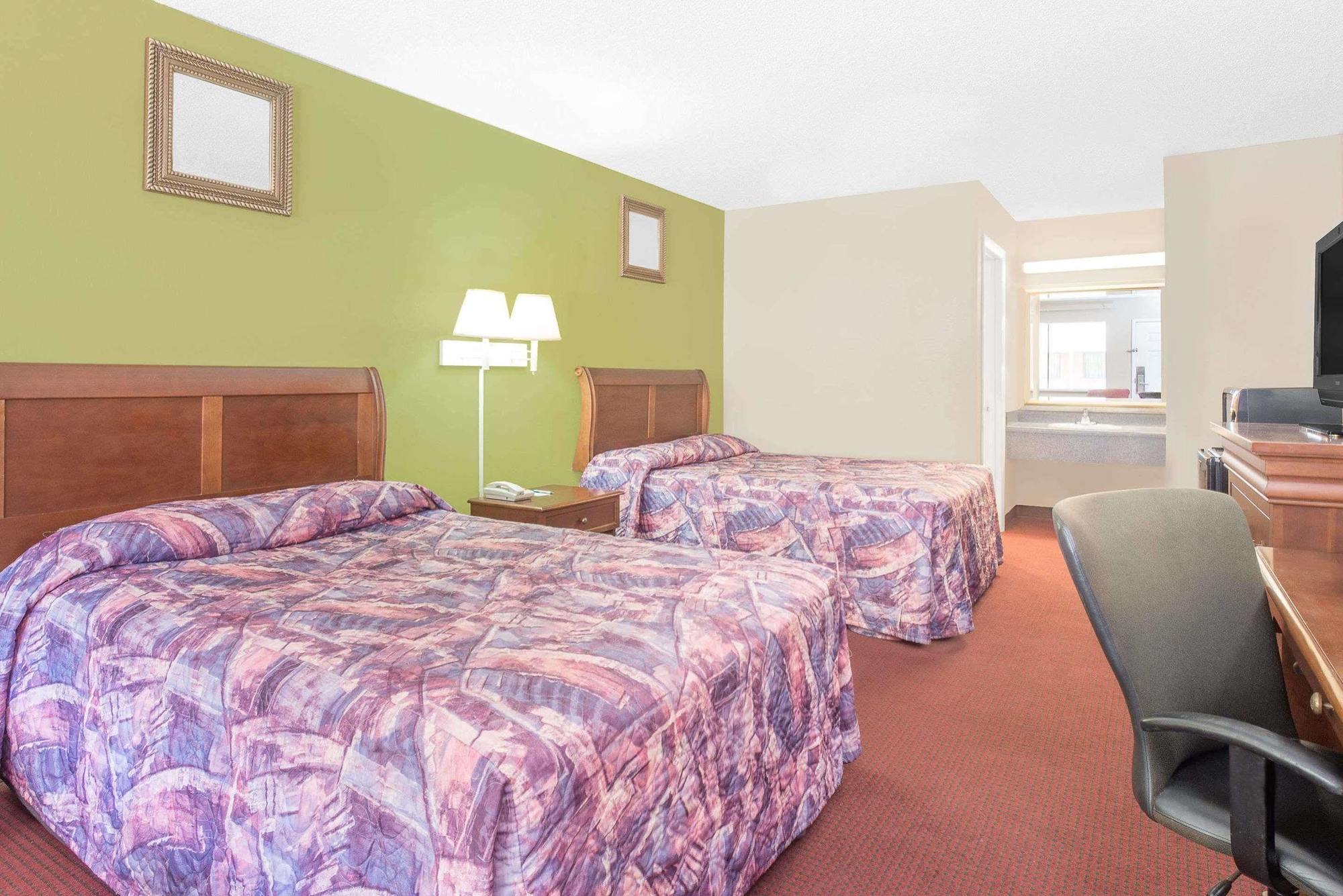 Hotel Express Anniston/Oxford エクステリア 写真