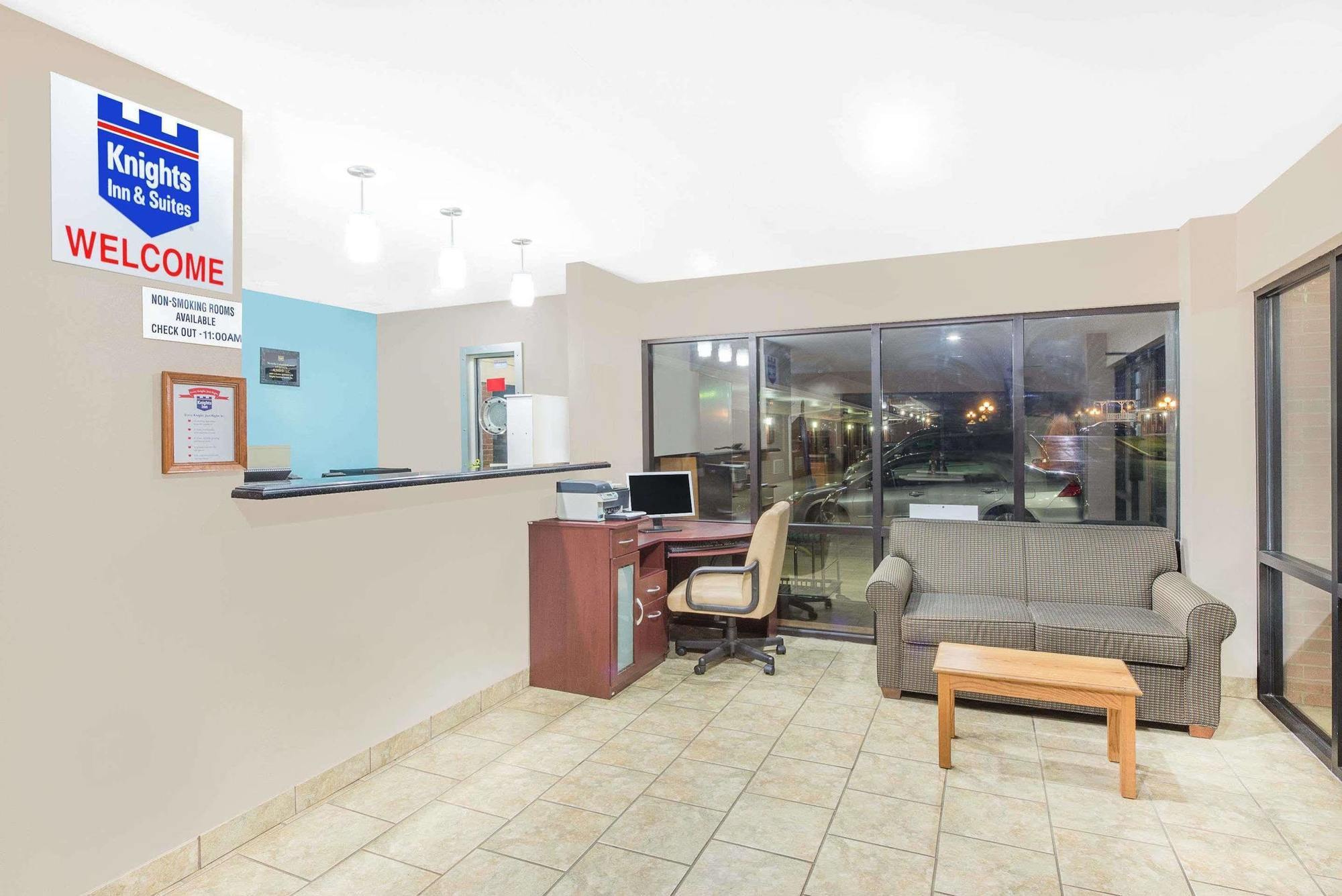 Hotel Express Anniston/Oxford エクステリア 写真